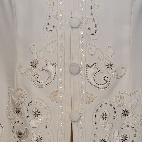 #164  R&M RICHARDS By KAREN WONG, IVORY EMBROIDERED JACKET& LONG SKIRT.Sz.12 - Picture 7 of 15